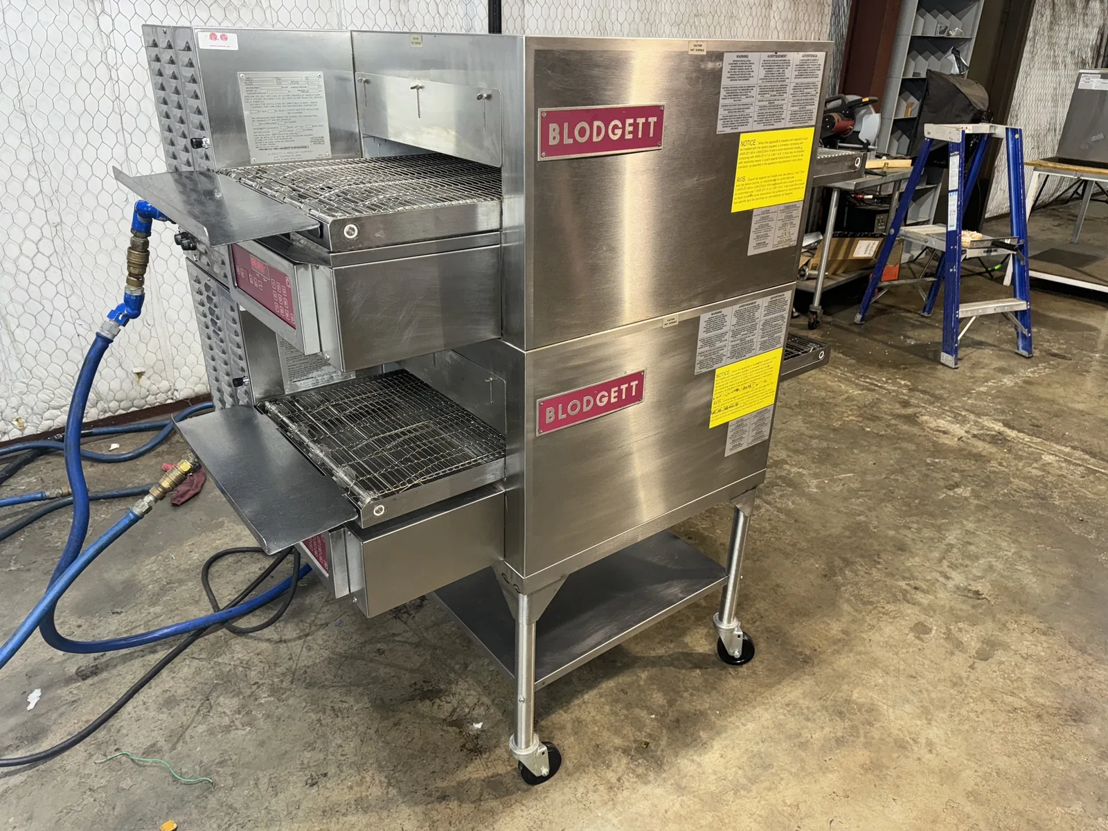 Blodgett MT1828G Natural Gas Conveyor Pizza Ovens thumbnail 2
