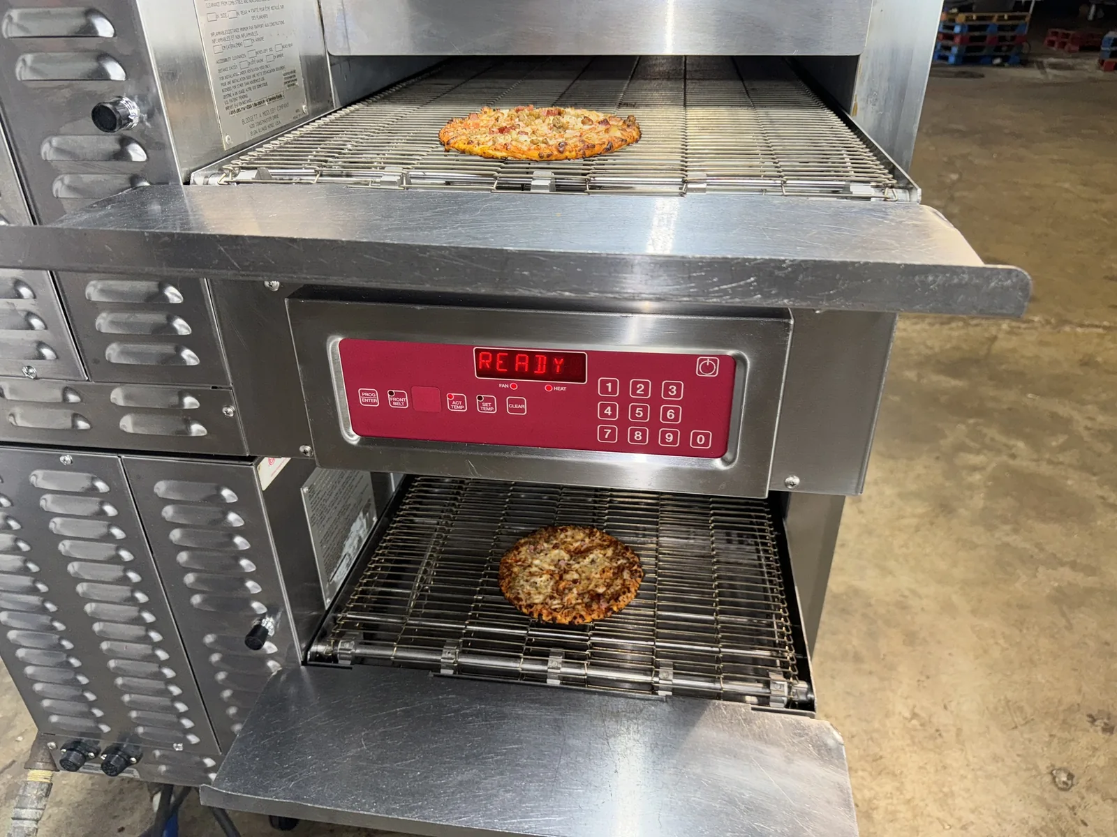 Blodgett MT1828G Natural Gas Conveyor Pizza Ovens thumbnail 4