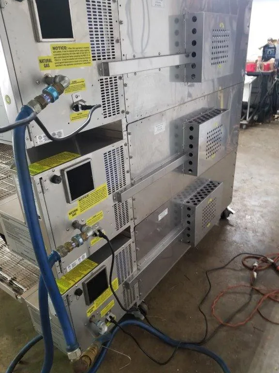 Edge 4460 Natural Gas Conveyor Pizza Ovens thumbnail 9