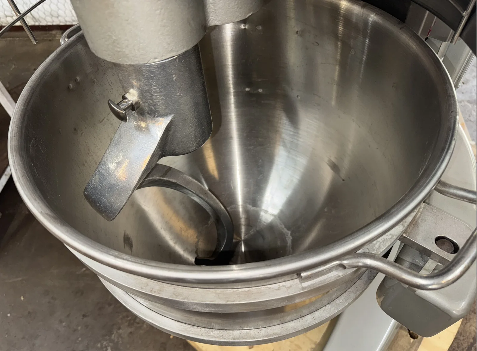 Hobart HL600 60Qt Legacy Planetary Mixer w/ Attachments thumbnail 5