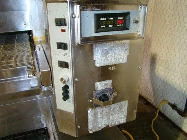 Lincoln Impinger 1000 Pizza Conveyor Oven thumbnail 4