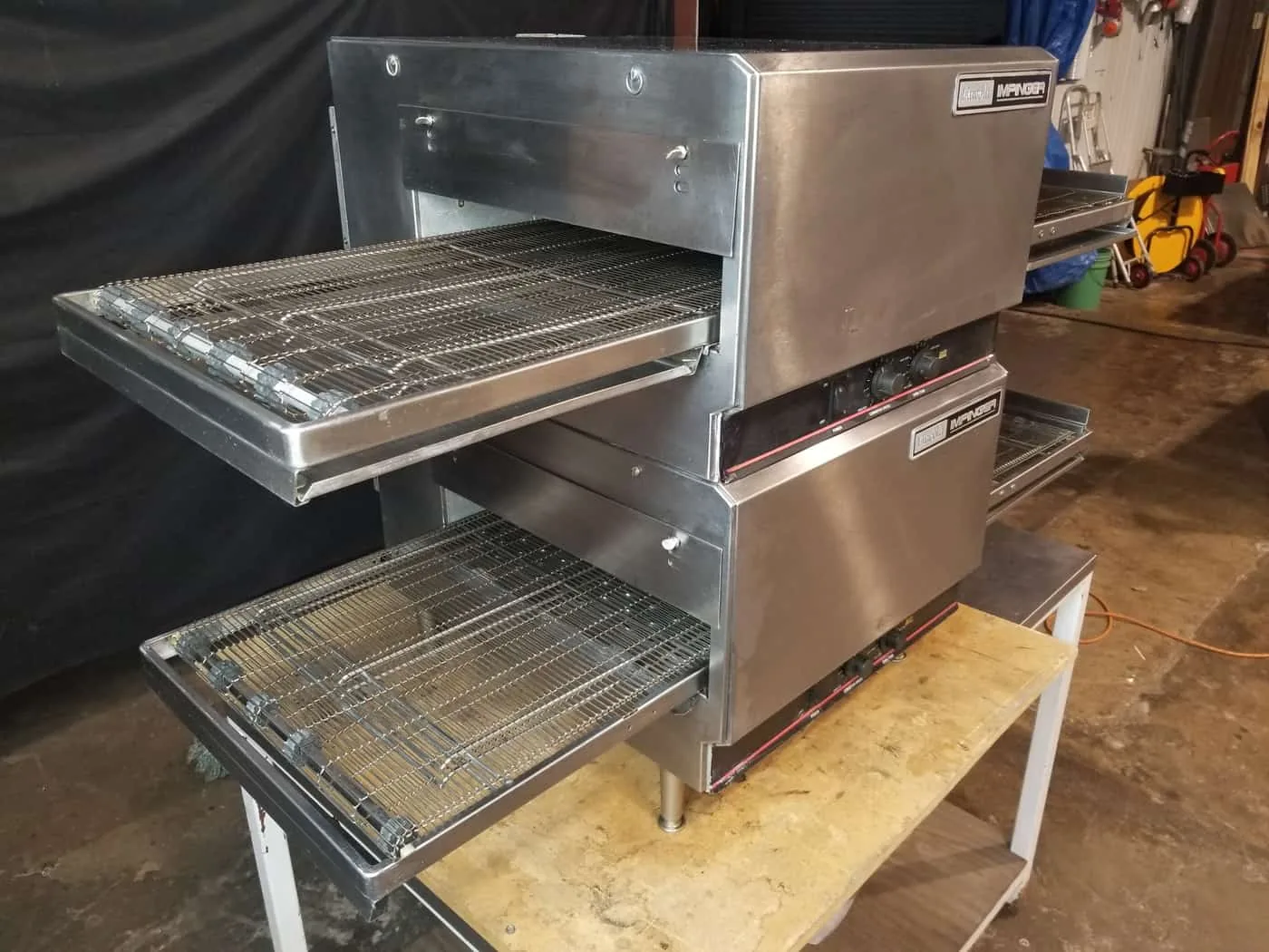 LINCOLN IMPINGER 1301 CONVEYOR PIZZA OVEN thumbnail 2