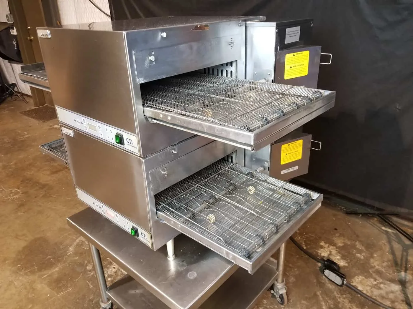 Lincoln Impinger 2501 Conveyor Pizza Ovens thumbnail 2