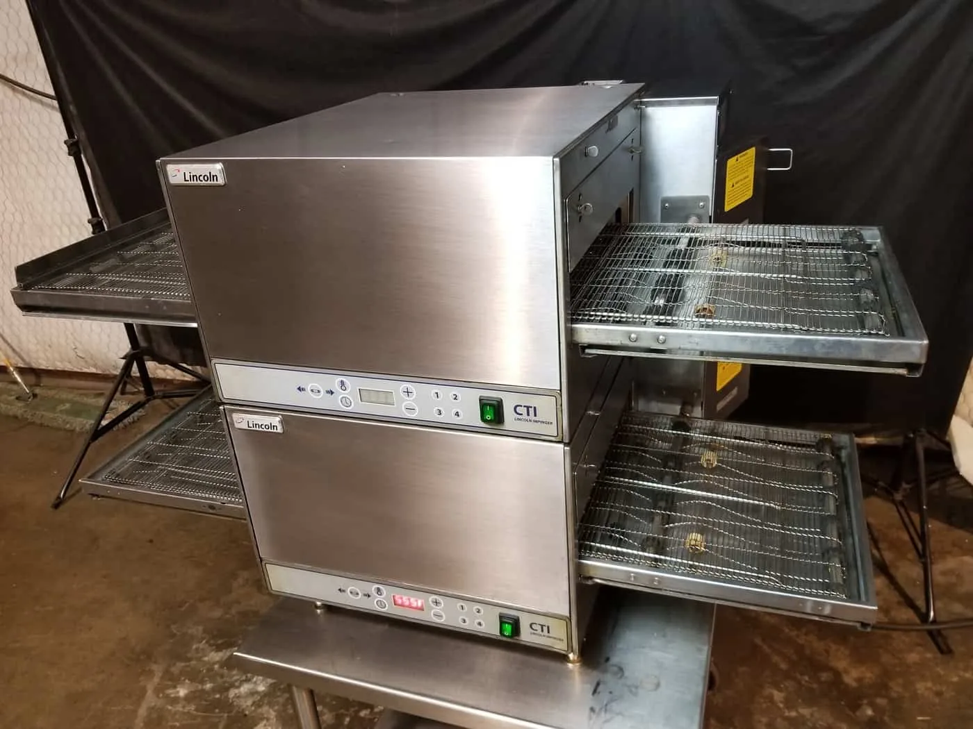 Lincoln Impinger 2501 Conveyor Pizza Ovens thumbnail 3