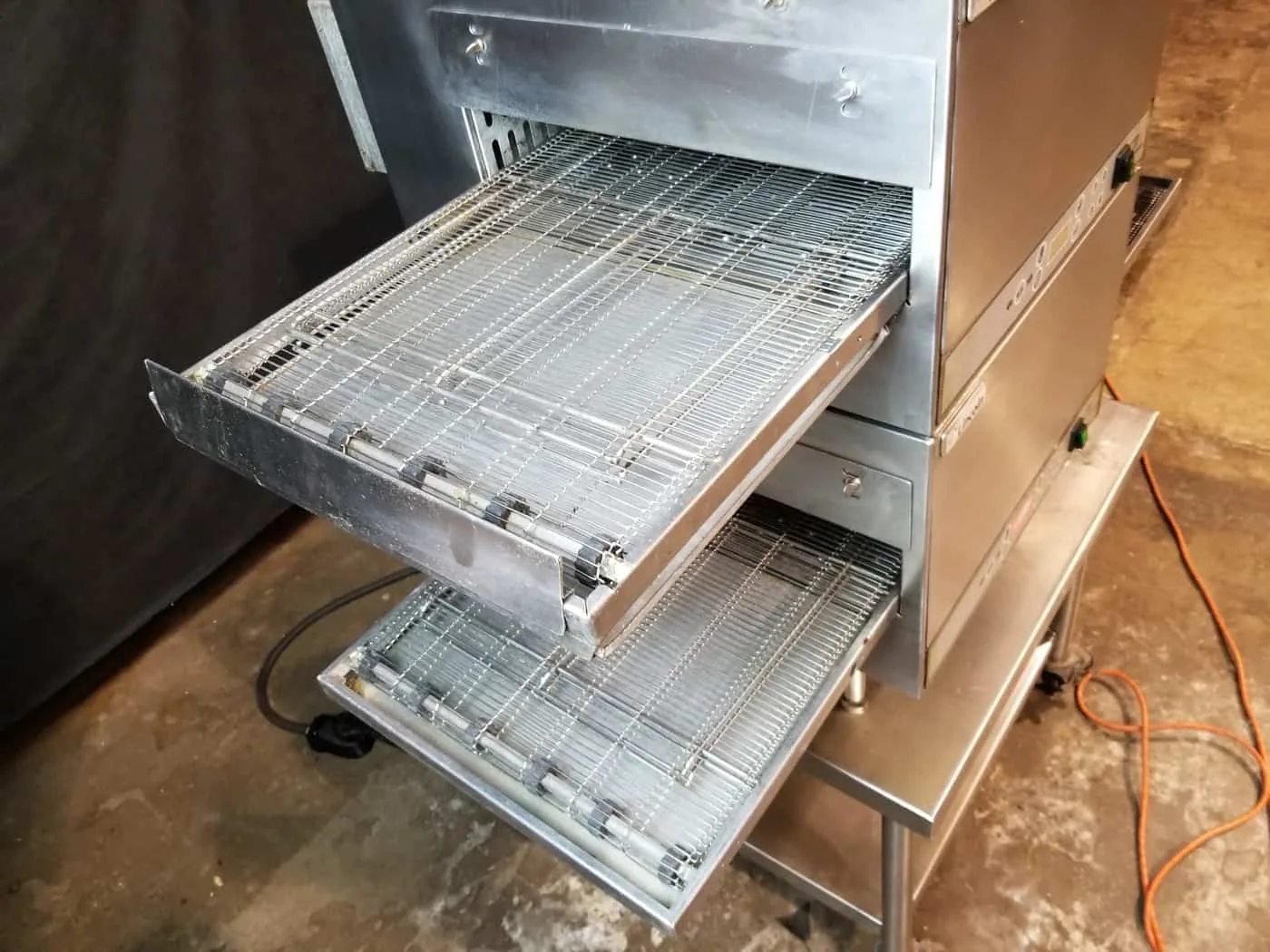 Lincoln Impinger 2501 Conveyor Pizza Ovens thumbnail 4