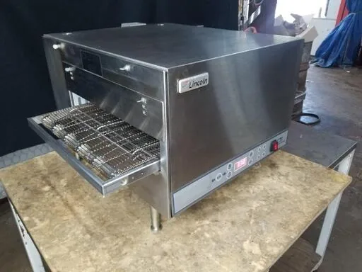 Lincoln Impinger 2502 Conveyor Pizza Oven thumbnail 3