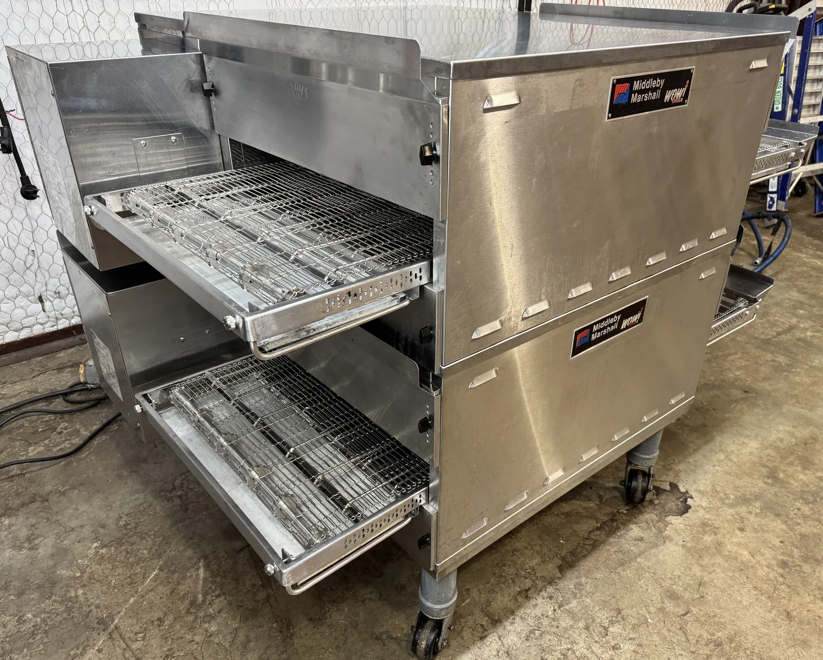 Middleby Marshall PS638g Wow! Nat. Gas Conveyor Pizza Ovens thumbnail 2