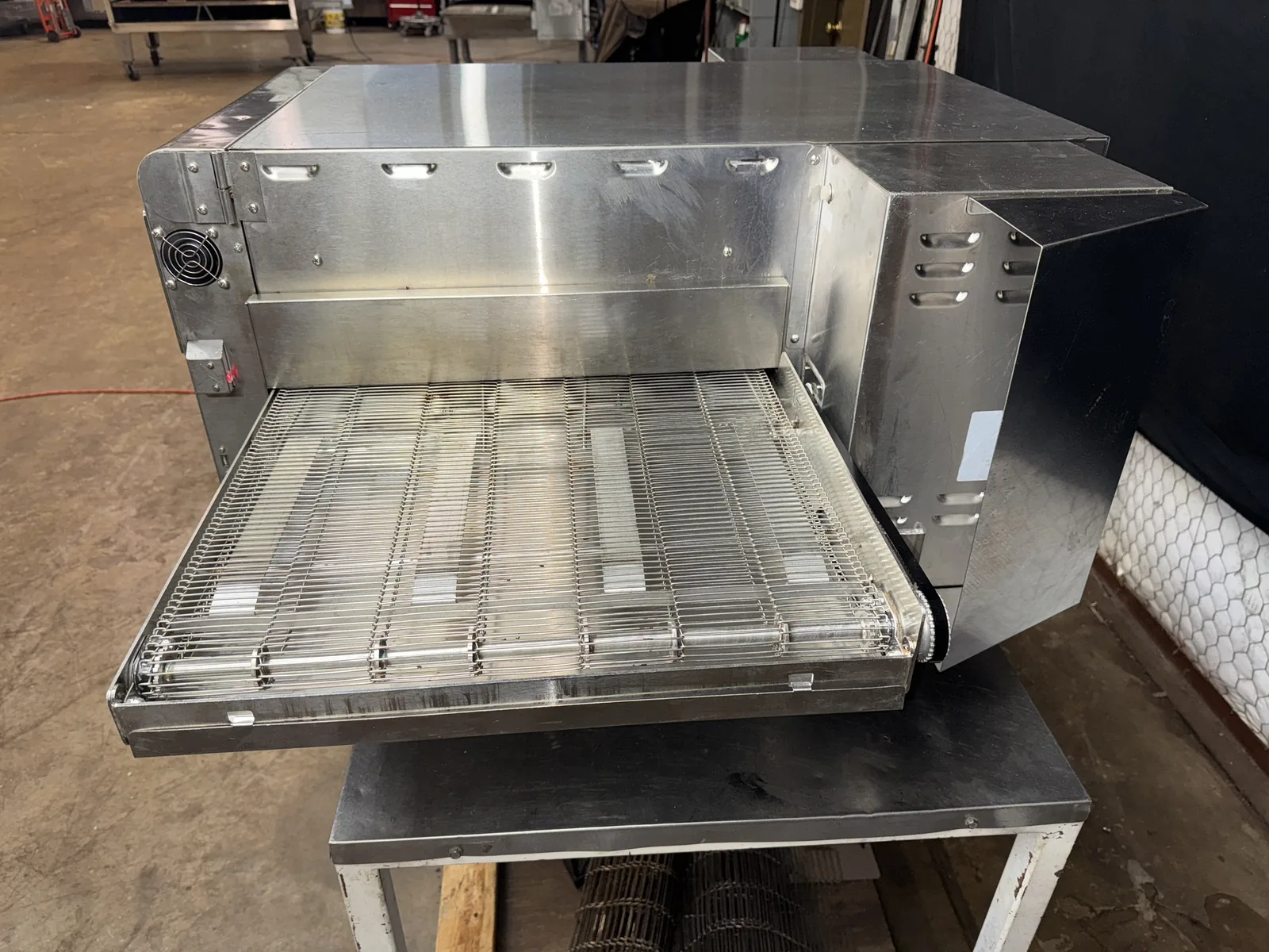 Ovention S2000  Electric Shuttle/Conveyor Pizza Ovens thumbnail 3