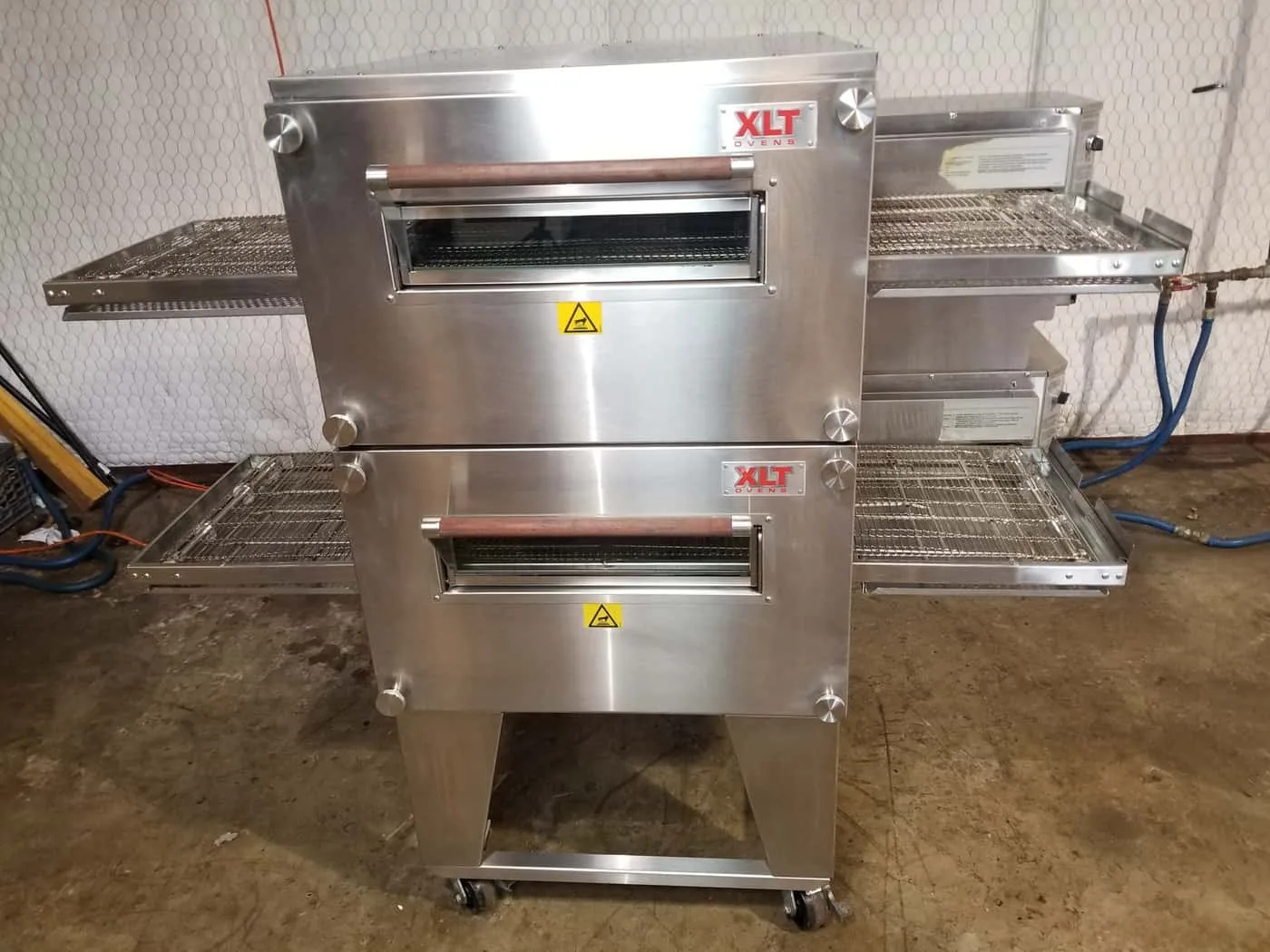 XLT 1832 Natural Gas Conveyor Pizza Ovens thumbnail 3