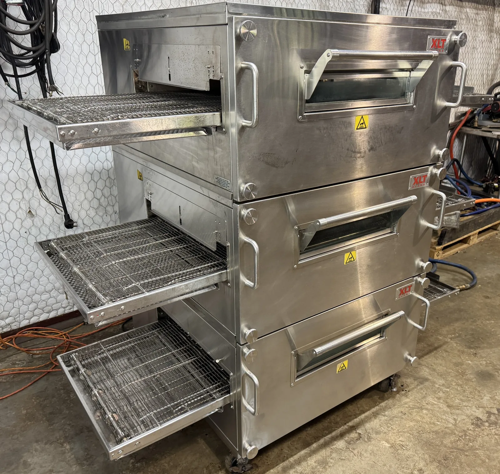 XLT 2440 Conveyor Pizza Ovens thumbnail 2