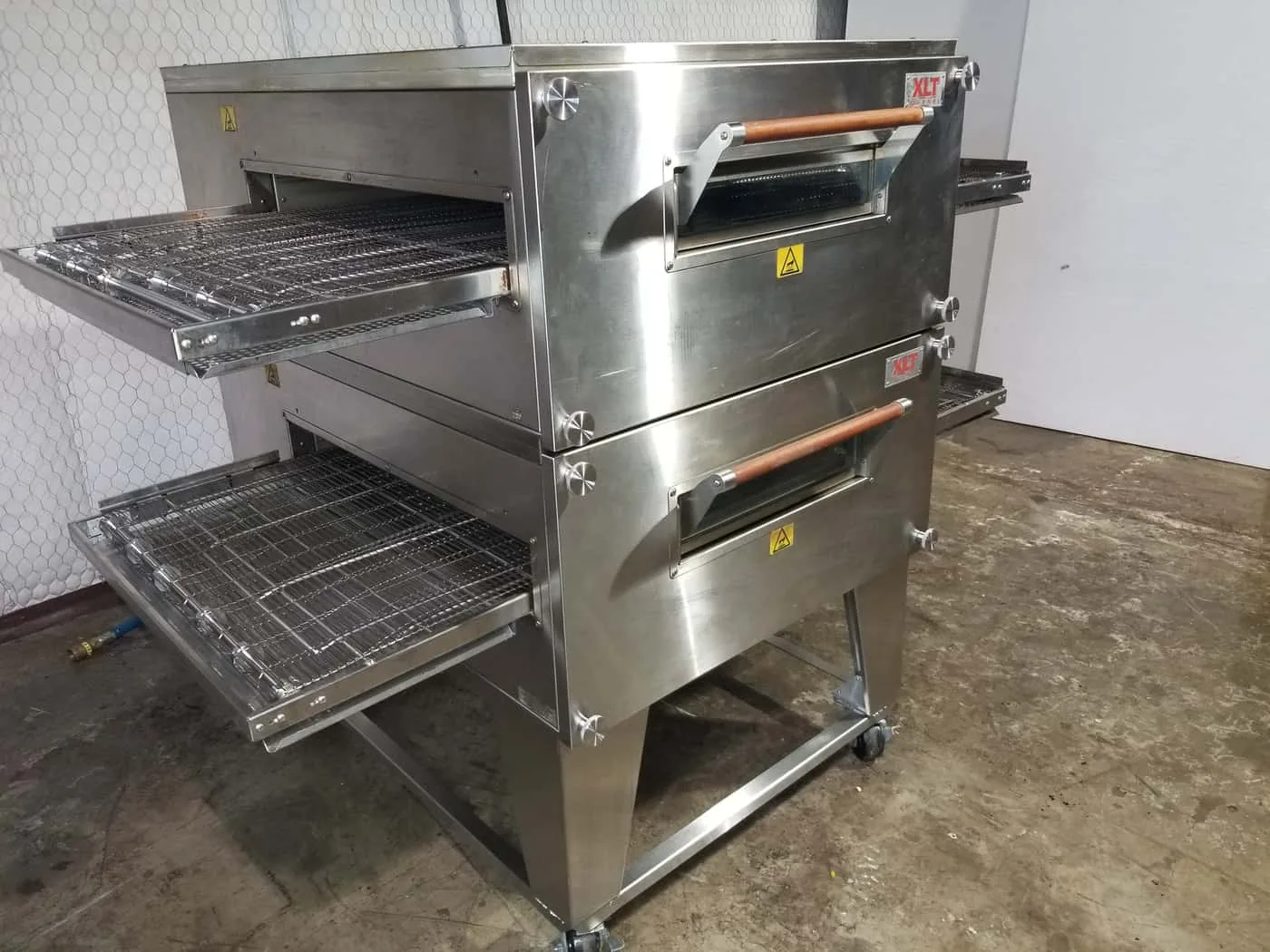 XLT 3240 Conveyor Pizza Ovens thumbnail 2