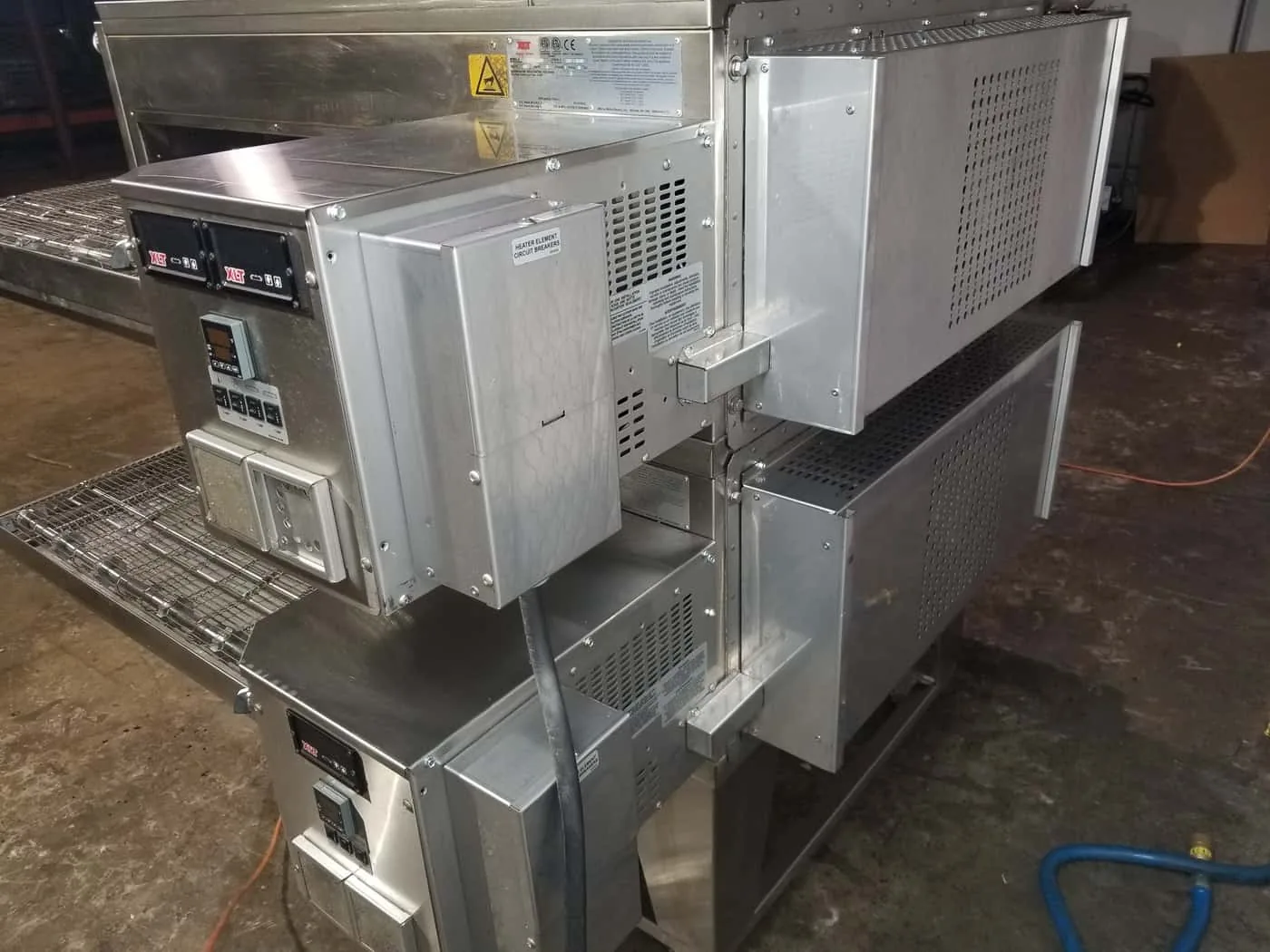 XLT 3240 Conveyor Pizza Ovens thumbnail 7