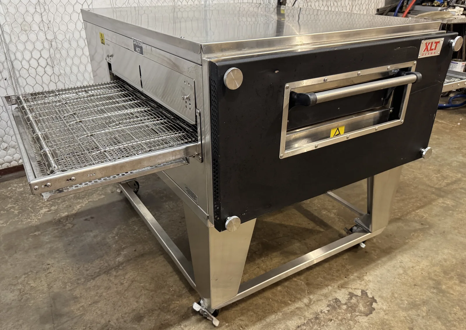 XLT 3240 Natural Gas Conveyor Pizza Ovens thumbnail 2