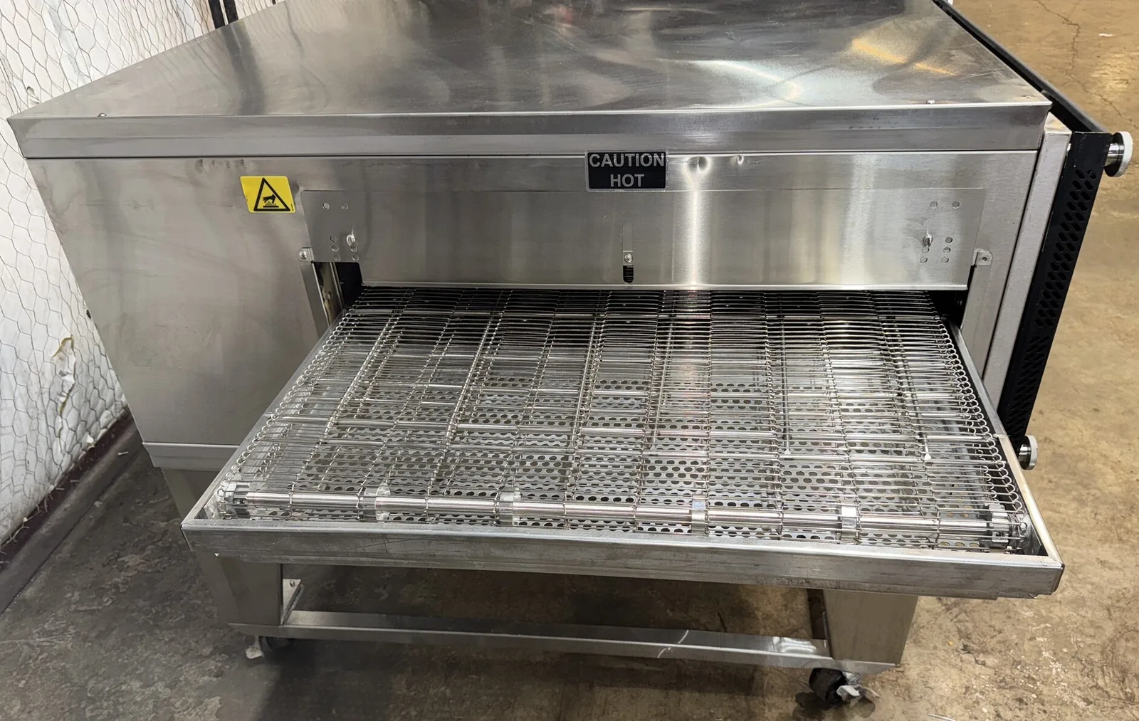 XLT 3240 Natural Gas Conveyor Pizza Ovens thumbnail 3