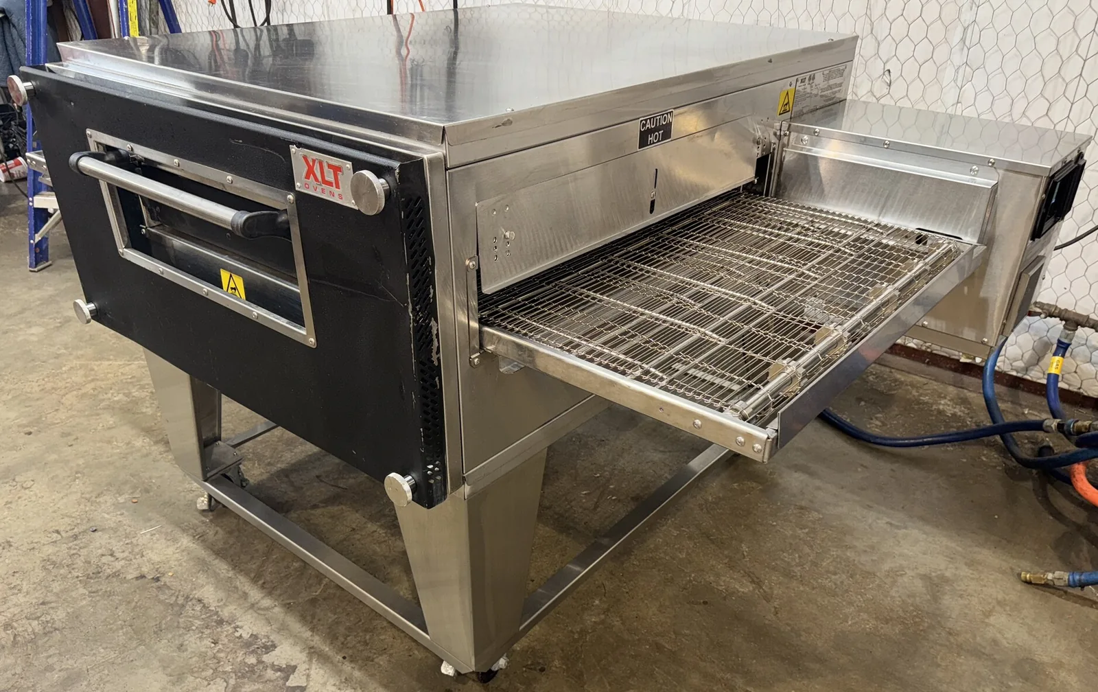 XLT 3240 Natural Gas Conveyor Pizza Ovens thumbnail 4