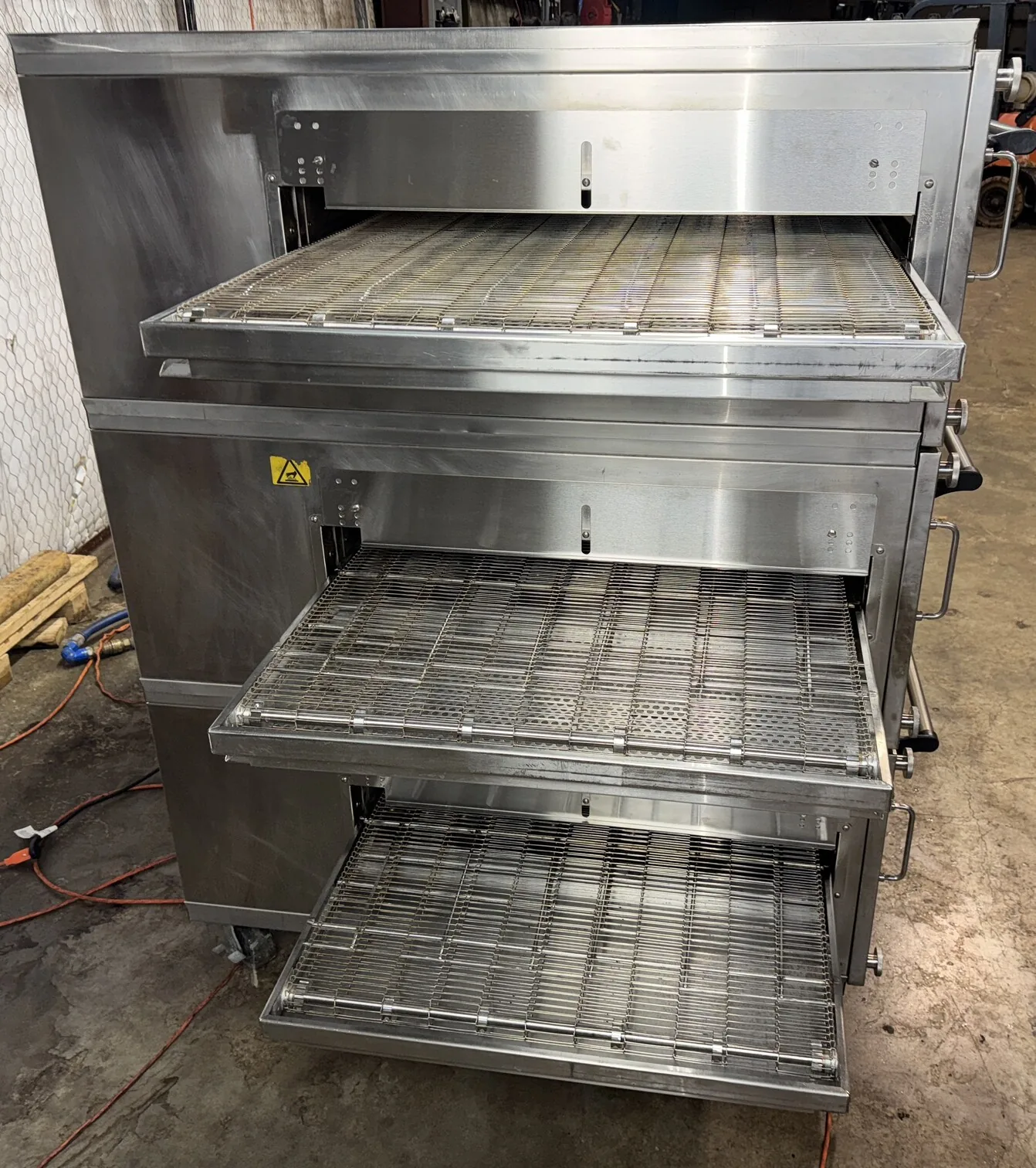 XLT 3255 Natural Gas Pizza Conveyor Ovens thumbnail 5