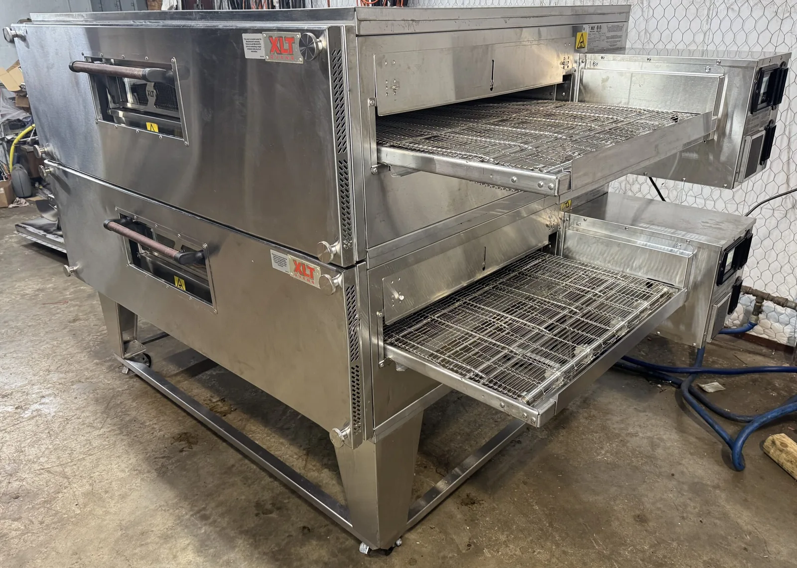 XLT 3270 Natural Gas Pizza Conveyor Ovens thumbnail 3